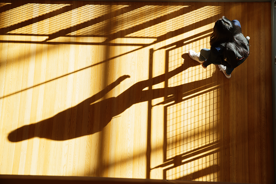 24-05-23_Inside_BrandGuide_Photography_Move_Stairwell Student on Stairs